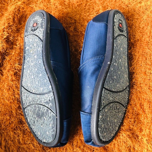 Bobs navy memory foam slip on - Picture 4 of 6